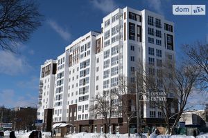 Продается 3-комнатная квартира 137 кв. м в Чернигове