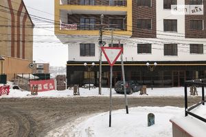 Продається приміщення вільного призначення 267.6 кв. м в 6-поверховій будівлі