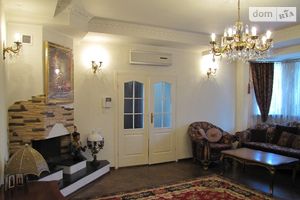 Продається будинок 3 поверховий 225 кв. м з верандою