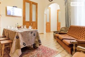 Продається готель 124 кв. м в 5-поверховій будівлі