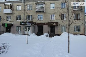 Сдается в аренду нежилое помещение в жилом доме 40 кв. м в 3-этажном здании