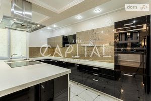 Сдается в аренду 4-комнатная квартира 140 кв. м в Киеве