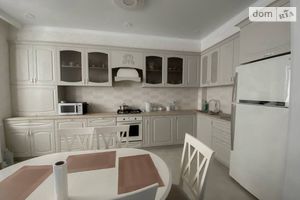 Продається 2-кімнатна квартира 78.3 кв. м у Одесі