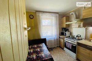 Продается 3-комнатная квартира 66 кв. м в Ровно