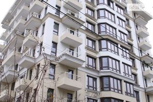 Продается 1-комнатная квартира 66 кв. м в Львове