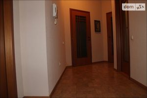 Продается 5-комнатная квартира 230 кв. м в Днепре