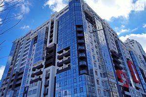 Продается 2-комнатная квартира 63.6 кв. м в Одессе
