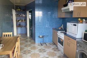 Продается 2-комнатная квартира 60 кв. м в Днепре