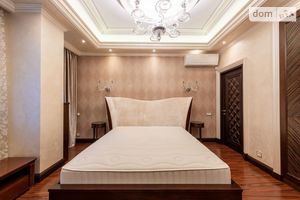 Продается 3-комнатная квартира 114 кв. м в Киеве