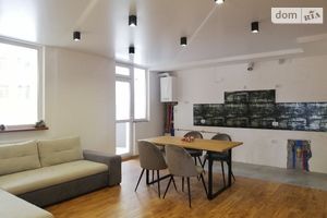 Продается 3-комнатная квартира 79 кв. м в Тернополе