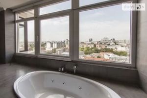 Сдается в аренду 5-комнатная квартира 312 кв. м в Киеве