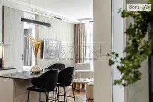 Продается 2-комнатная квартира 86.2 кв. м в Киеве