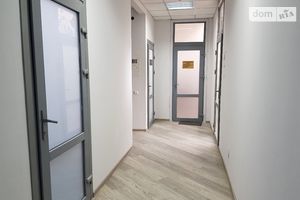 Здається в оренду офіс 26 кв. м в бізнес-центрі