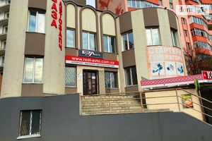 Продается торговое место 190.7 кв. м в 2-этажном здании