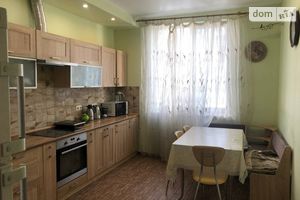 Продається 3-кімнатна квартира 83.1 кв. м у Одесі