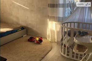 Продается 4-комнатная квартира 85.5 кв. м в Тернополе