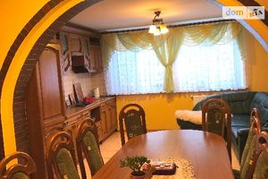 Продается дом на 3 этажа 270 кв. м с террасой