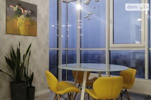 Продается 2-комнатная квартира 64 кв. м в Днепре
