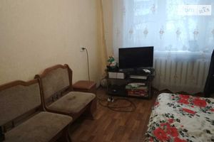 Продается 2-комнатная квартира 42 кв. м в Полтаве