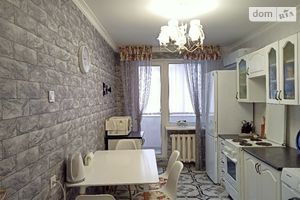 Продается 3-комнатная квартира 74 кв. м в Одессе