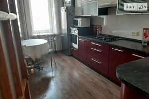 Сдается в аренду 3-комнатная квартира 73 кв. м в Ровно