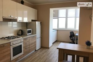 Сдается в аренду 1-комнатная квартира 50 кв. м в Днепре