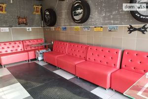 Продається кафе, бар, ресторан 245 кв. м в 3-поверховій будівлі
