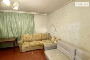 Продается 4-комнатная квартира 80 кв. м в Днепре