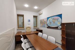 Сдается в аренду офис 283 кв. м в нежилом помещении в жилом доме