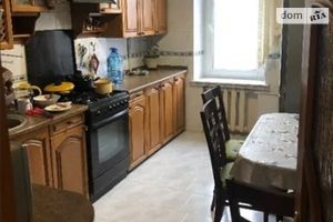Продається 3-кімнатна квартира 67.5 кв. м у Хмельницькому