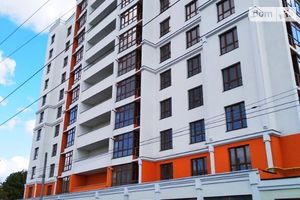 Продається об'єкт сфери послуг 124 кв. м в 10-поверховій будівлі