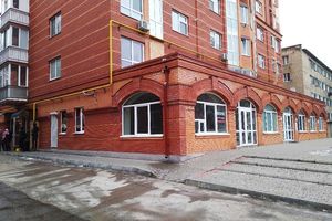 Продається приміщення вільного призначення 122 кв. м в 10-поверховій будівлі