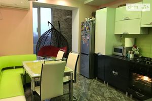 Продається 2-кімнатна квартира 73 кв. м у Дніпрі