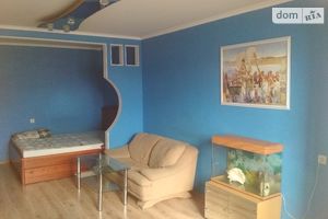 Сдается в аренду 1-комнатная квартира 40 кв. м в Черкассах