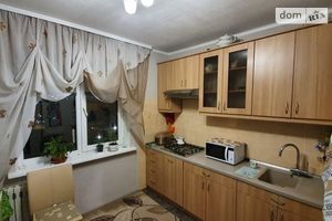 Продается 1-комнатная квартира 38 кв. м в Днепре