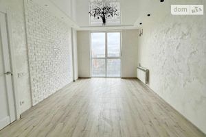 Продается 1-комнатная квартира 45 кв. м в Ровно
