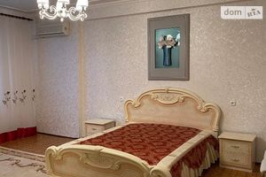 Сдается в аренду 3-комнатная квартира 92 кв. м в Николаеве