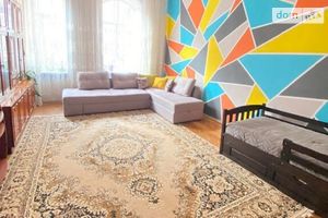 Продається 2-кімнатна квартира 50 кв. м у Львові
