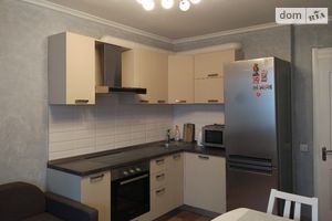 Продается 1-комнатная квартира 41.7 кв. м в Киеве