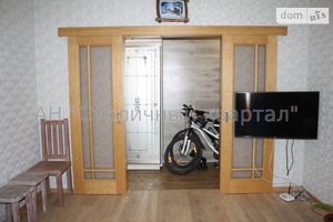 Продается 3-комнатная квартира 68 кв. м в Киеве