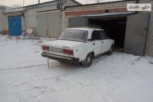 Продається бокс в гаражному комплексі під легкове авто на 26 кв. м