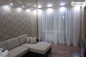 Сдается в аренду 1-комнатная квартира 35 кв. м в Днепре