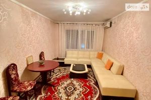 Продається 5-кімнатна квартира 96 кв. м у Одесі