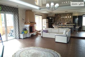 Продается дом на 2 этажа 422.5 кв. м с садом