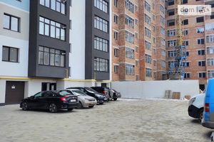 Продается 2-комнатная квартира 69 кв. м в Ивано-Франковске