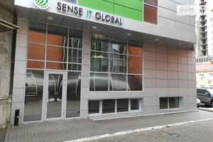 Здається в оренду офіс 180 кв. м в торгово-офісному центрі
