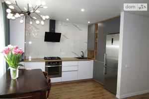 Продается 2-комнатная квартира 75 кв. м в Виннице