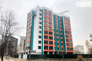 Продается 2-комнатная квартира 72 кв. м в Чернигове