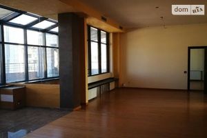Продается 4-комнатная квартира 159 кв. м в Днепре