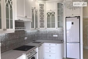 Продается 2-комнатная квартира 62 кв. м в Одессе